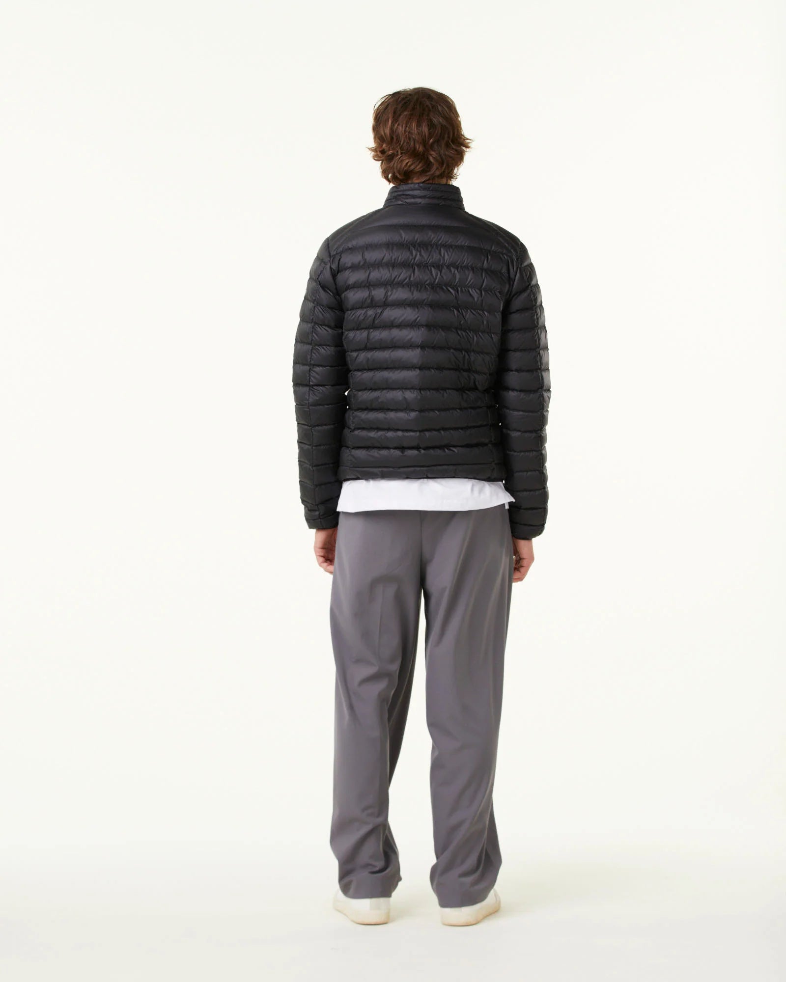 Piumino leggero con cappuccio Jott