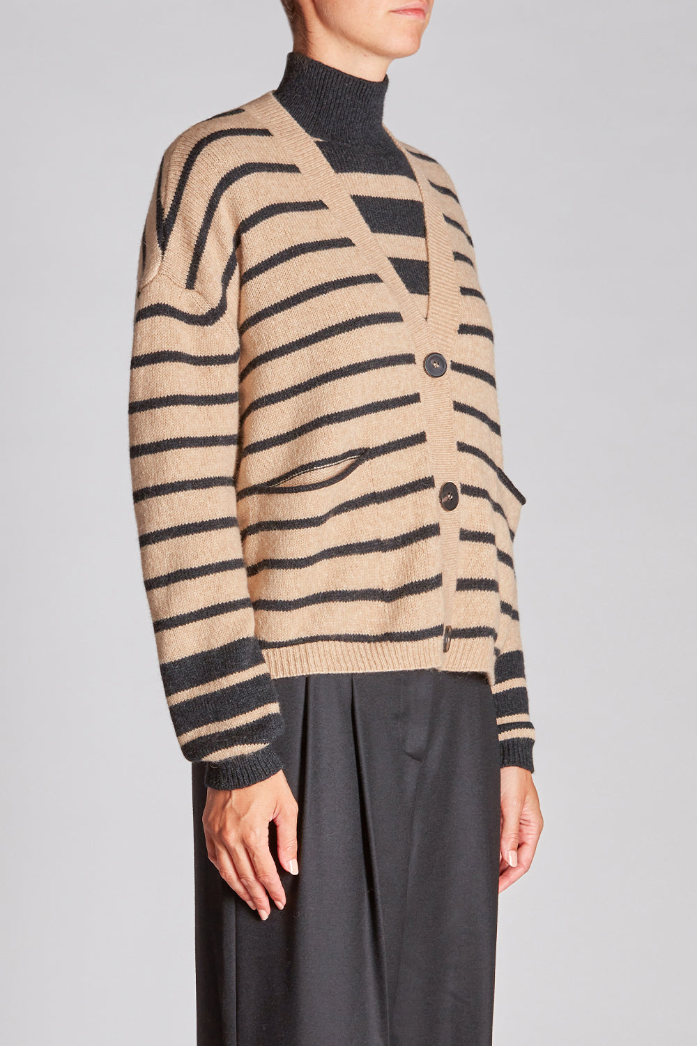 Cardigan a righe Roberto Collina